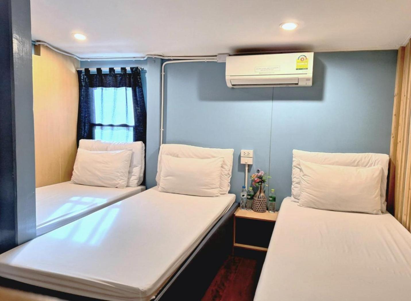 Check-In My Hostel Bangkok Ngoại thất bức ảnh