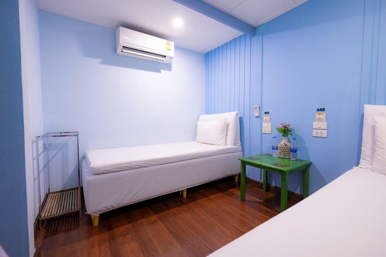 Check-In My Hostel Bangkok Ngoại thất bức ảnh