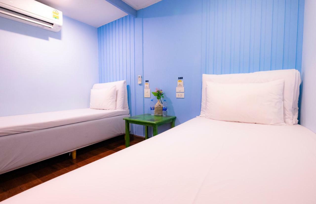 Check-In My Hostel Bangkok Ngoại thất bức ảnh