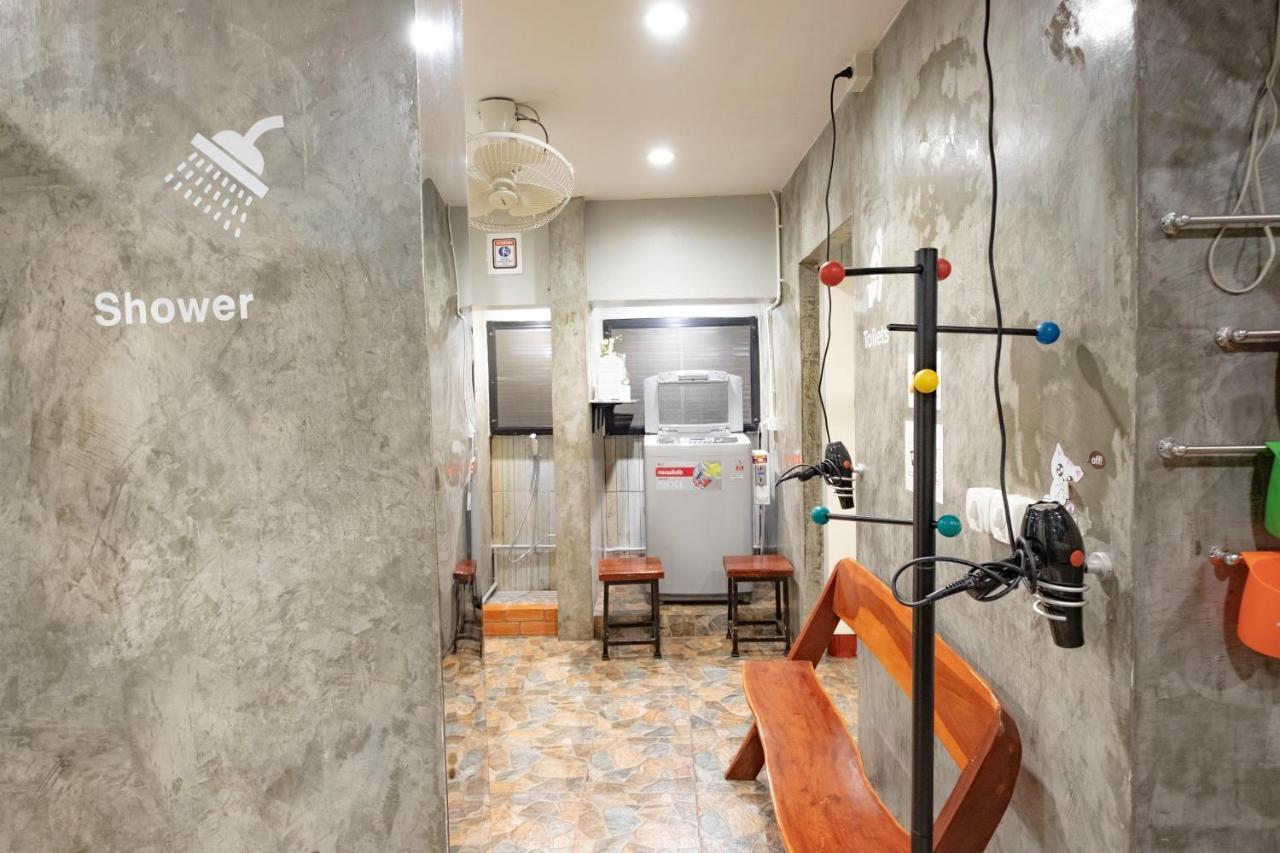 Check-In My Hostel Bangkok Ngoại thất bức ảnh